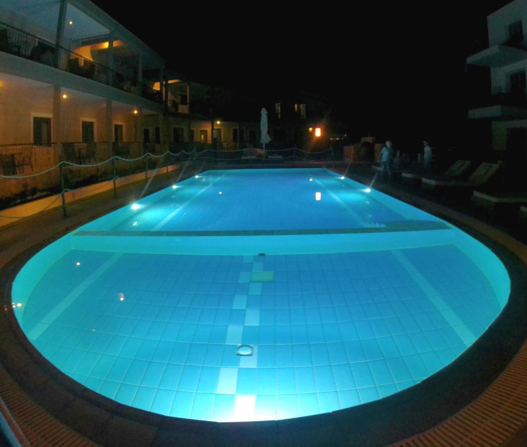 Plakoudis Rooms Ставрос Екстериор снимка